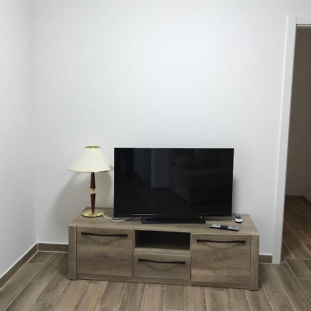 Apartmani Matea 茨雷斯 外观 照片