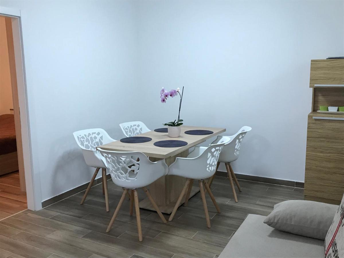 Apartmani Matea 茨雷斯 外观 照片